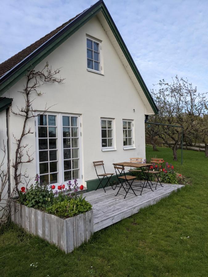 Lillan Hotel Hällestad Exterior foto