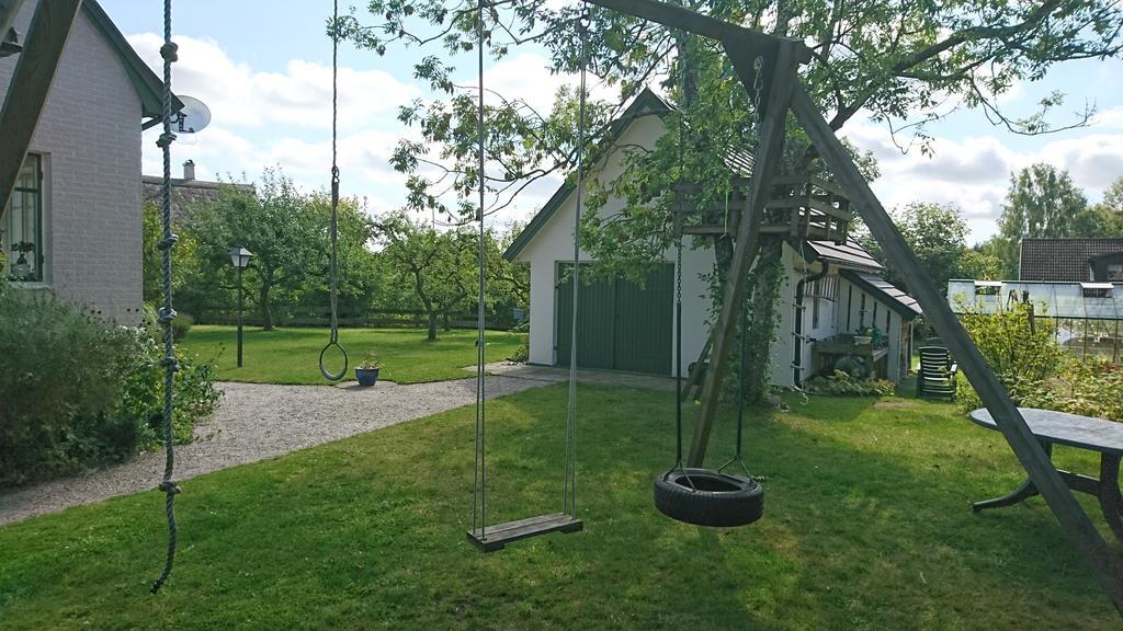 Lillan Hotel Hällestad Exterior foto